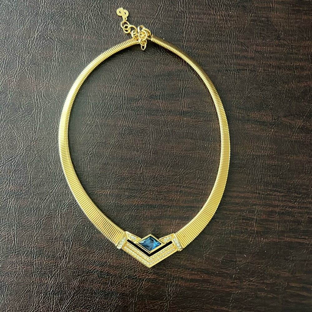 Costume jewelry necklace